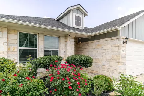 Exterior - 303 Schuyerville Dr, Elgin, TX 78621 photo 3 of 14