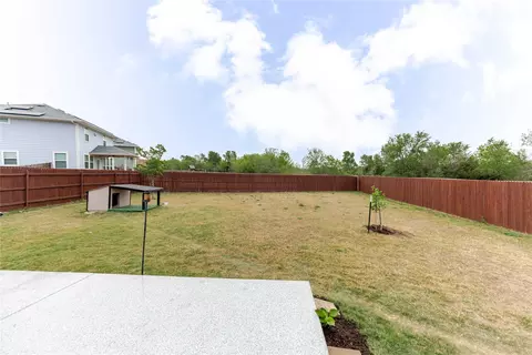 Exterior - 303 Schuyerville Dr, Elgin, TX 78621 photo 12 of 14