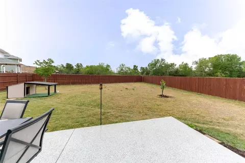 Exterior - 303 Schuyerville Dr, Elgin, TX 78621 photo 13 of 14