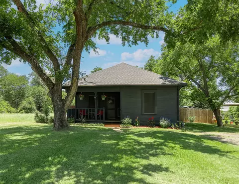 506 N Hill St, Caldwell, TX 77836