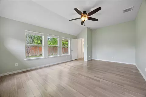 148 Peacock Trl, Buda, TX 78610 photo 7
