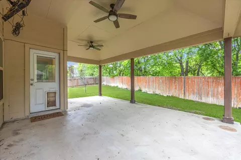 148 Peacock Trl, Buda, TX 78610 photo 9