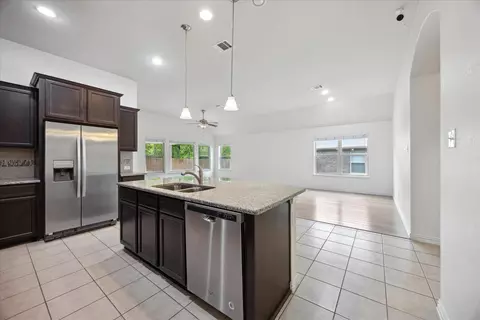 148 Peacock Trl, Buda, TX 78610 photo 6