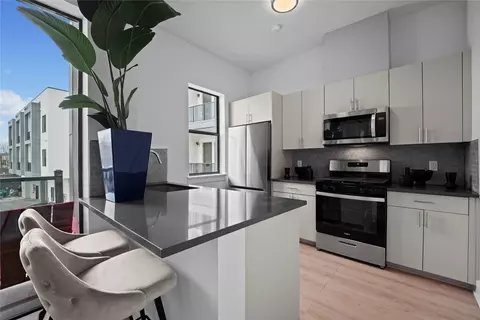 3900 Berkman Dr #206, Austin, TX 78723