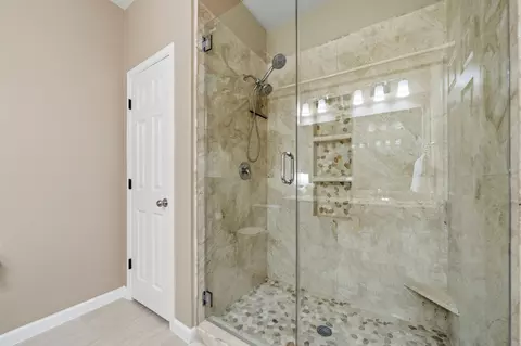 Bath - 340 Nectar Dr, Buda, TX 78610 photo 4 of 4