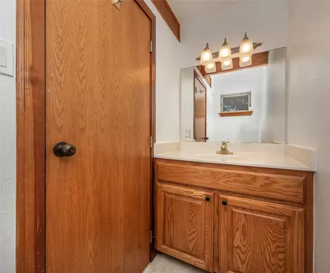 Bath - 440 Balcones Ridgeway, Bertram, TX 78605 photo 4 of 7