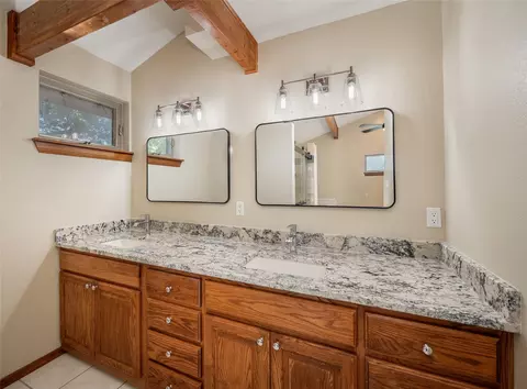 Bath - 440 Balcones Ridgeway, Bertram, TX 78605 photo 3 of 7