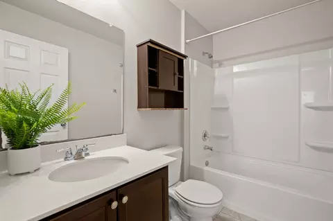 Bath - 291 Sundown Ave, Buda, TX 78610 photo 4 of 4