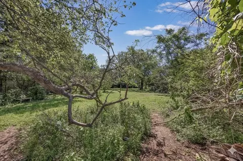 1906 Redd St, Austin, TX 78745 photo 4