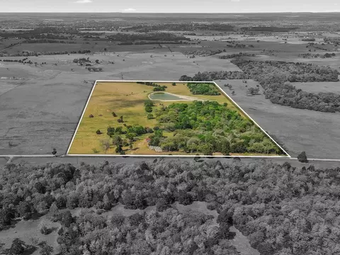 3669 County Road 326, Lexington, TX 78947