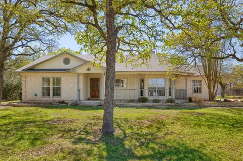 216 W Oak Loop, Cedar Creek, TX 78612