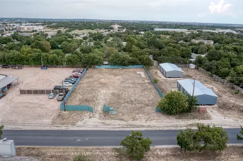 1004 S West Dr, Leander, TX 78641 photo 4