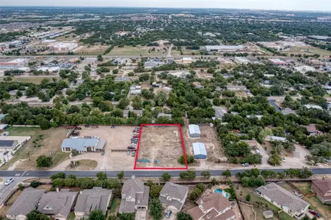1004 S West Dr, Leander, TX 78641 photo 5