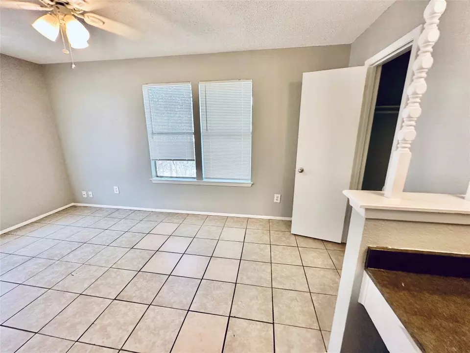 Bedroom - 5305 Woodland Oaks Ct, Austin, TX 78744 photo 5 of 5