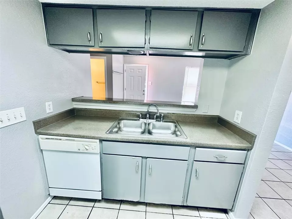 Kitchen - 5305 Woodland Oaks Ct, Austin, TX 78744 photo 1 of 5