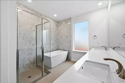 Bath - 6312 Mcmurtry St, Austin, TX 78747 photo 1 of 3
