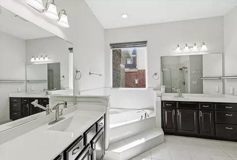 Bath - 261 Ashleaf Dr, Buda, TX 78610 photo 1 of 5