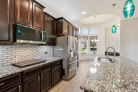 Kitchen - 261 Ashleaf Dr, Buda, TX 78610 photo 4 of 5