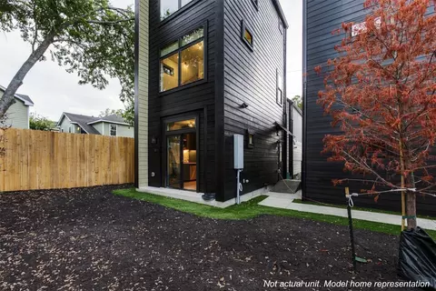 Exterior - 605 E 55th St #5, Austin, TX 78751 photo 2 of 6