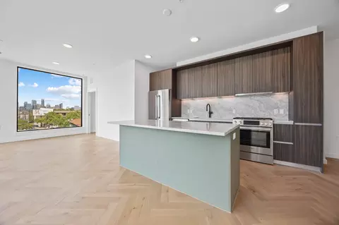 2209 S 1st St #310, Austin, TX 78704