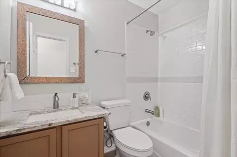 Bath - 7451 Pusch Ridge Loop, Austin, TX 78749 photo 3 of 3