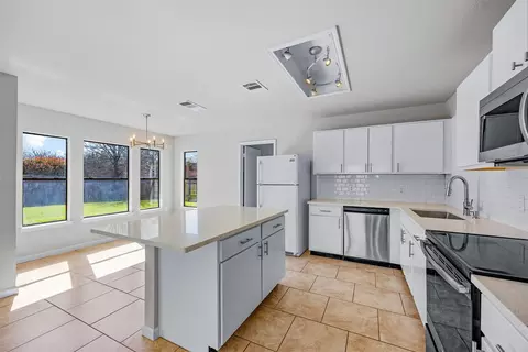 Kitchen - 7541 Redrick Dr, Austin, TX 78747 photo 2 of 5