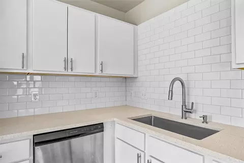 Kitchen - 7541 Redrick Dr, Austin, TX 78747 photo 3 of 5