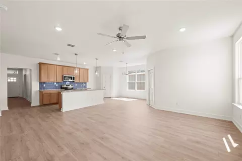 Living - 544 Gus Loop, Georgetown, TX 78626 photo 2 of 3