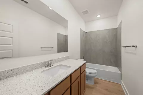 Bath - 544 Gus Loop, Georgetown, TX 78626 photo 2 of 3