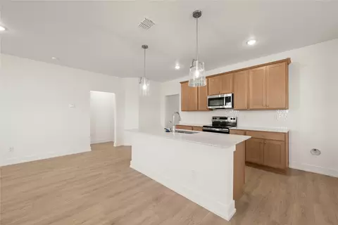 Kitchen - 544 Gus Loop, Georgetown, TX 78626 photo 1 of 1