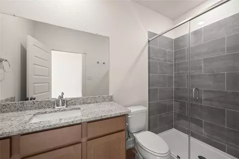Bath - 544 Gus Loop, Georgetown, TX 78626 photo 2 of 2