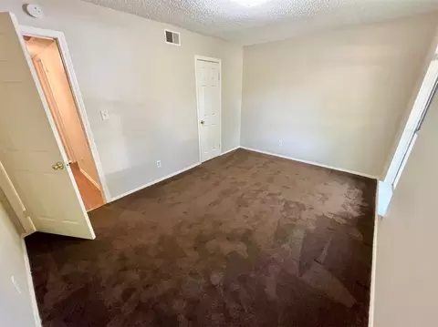 112 Hillside Cv, Elgin, TX 78621 photo 9