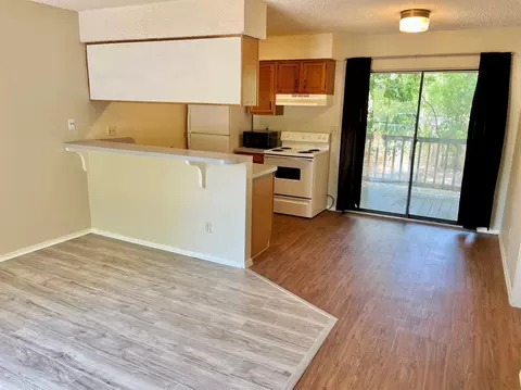 112 Hillside Cv, Elgin, TX 78621 photo 7