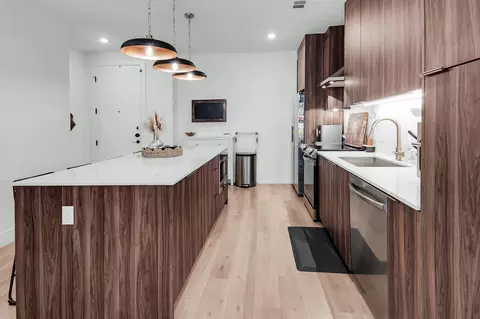 1701 Simond Ave #304, Austin, TX 78723