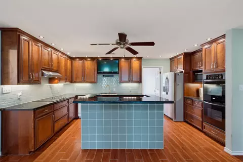 133 Champions Dr, Rockdale, TX 76567