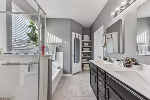 Bath - 247 Joseph Dr, Buda, TX 78610 photo 1 of 5