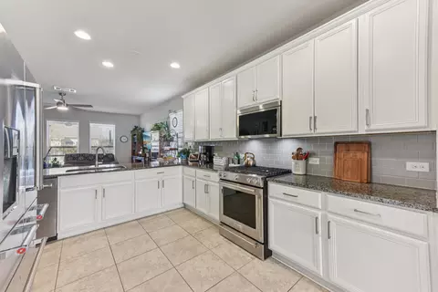 Kitchen - 247 Joseph Dr, Buda, TX 78610 photo 3 of 4