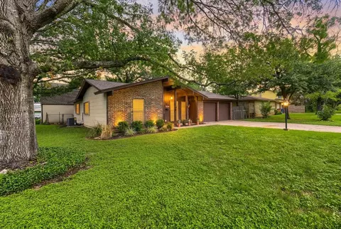 5001 Creekline Dr, Austin, TX 78745