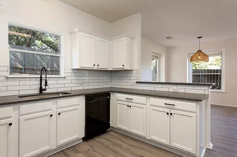 10215 Maydelle Dr #271, Austin, TX 78748