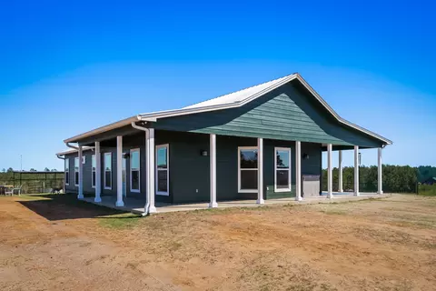 Exterior - 935 Highway 21 E, Bastrop, TX 78602 photo 2 of 3