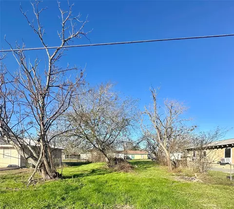 tbd N Waco St, Giddings, TX 78942
