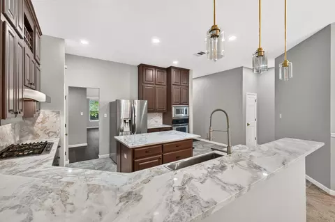 Kitchen - 1004 Applerock, Leander, TX 78641 photo 1 of 4