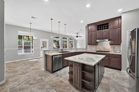Kitchen - 1004 Applerock, Leander, TX 78641 photo 4 of 4