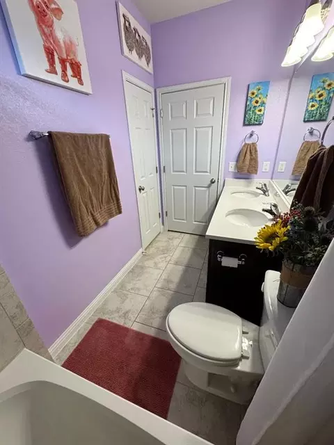 Bath - 16609 Sumptuous Dr, Manor, TX 78653 photo 2 of 6