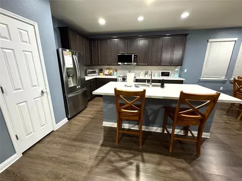Kitchen - 16609 Sumptuous Dr, Manor, TX 78653 photo 3 of 4