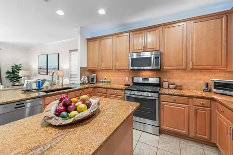 Kitchen - 100 Klondike Dr, Georgetown, TX 78633 photo 6 of 8