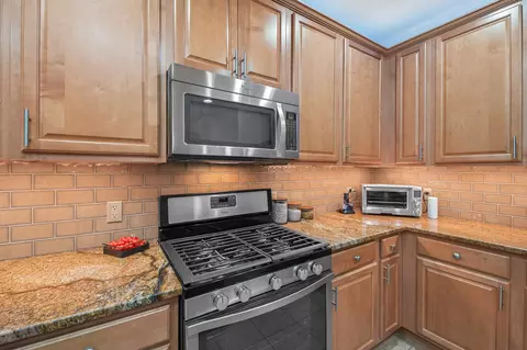 Kitchen - 100 Klondike Dr, Georgetown, TX 78633 photo 5 of 8