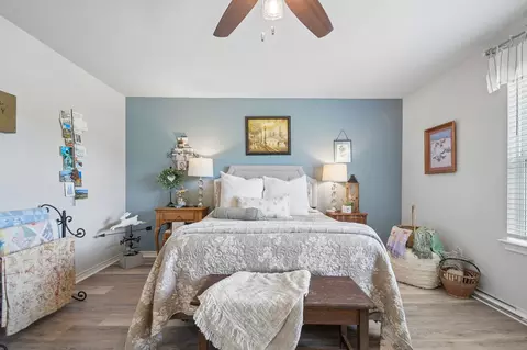 Bedroom - 596 Pleasant Grove Loop, Elgin, TX 78621 photo 4 of 7