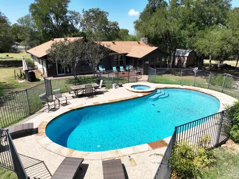 Exterior - 2300 Robin Rd, Manchaca, TX 78652 photo 11 of 12