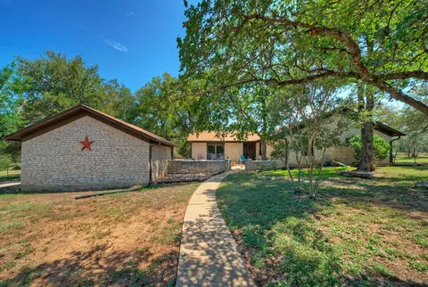 Exterior - 2300 Robin Rd, Manchaca, TX 78652 photo 2 of 12